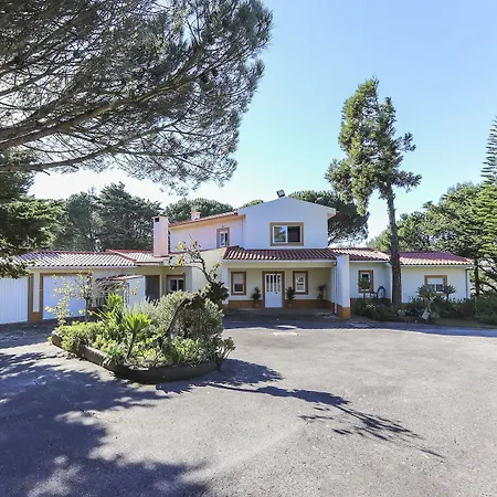 Villa Classic With Pool By Homing